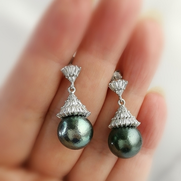 Tahitian South Sea Pearl White Sapphire drop earrings 🆕 - Picture 3 of 9